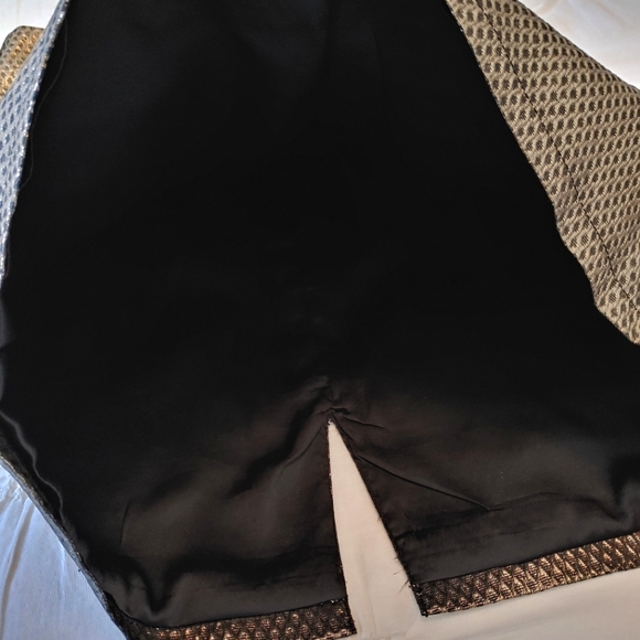 Max studio metallic bronze textured mini skirt. Size 8 - Picture 8 of 11